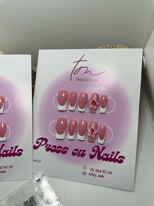 Press On Nails – Ongles Chic & Pratiques