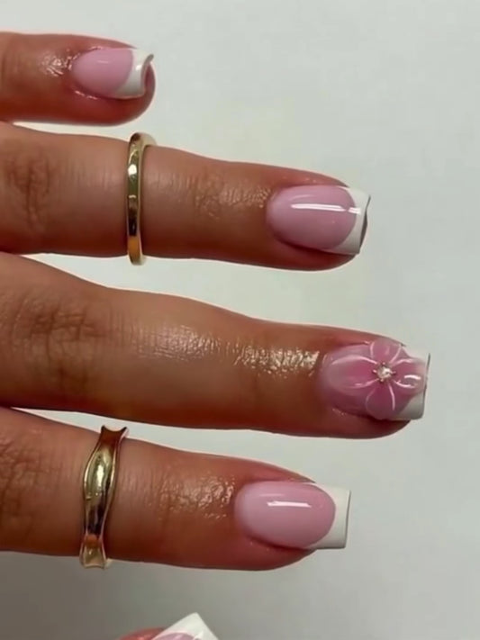 Press on nail en gel